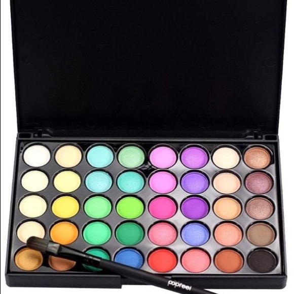 40 Eyeshadow Palette - Picture 2 of 4